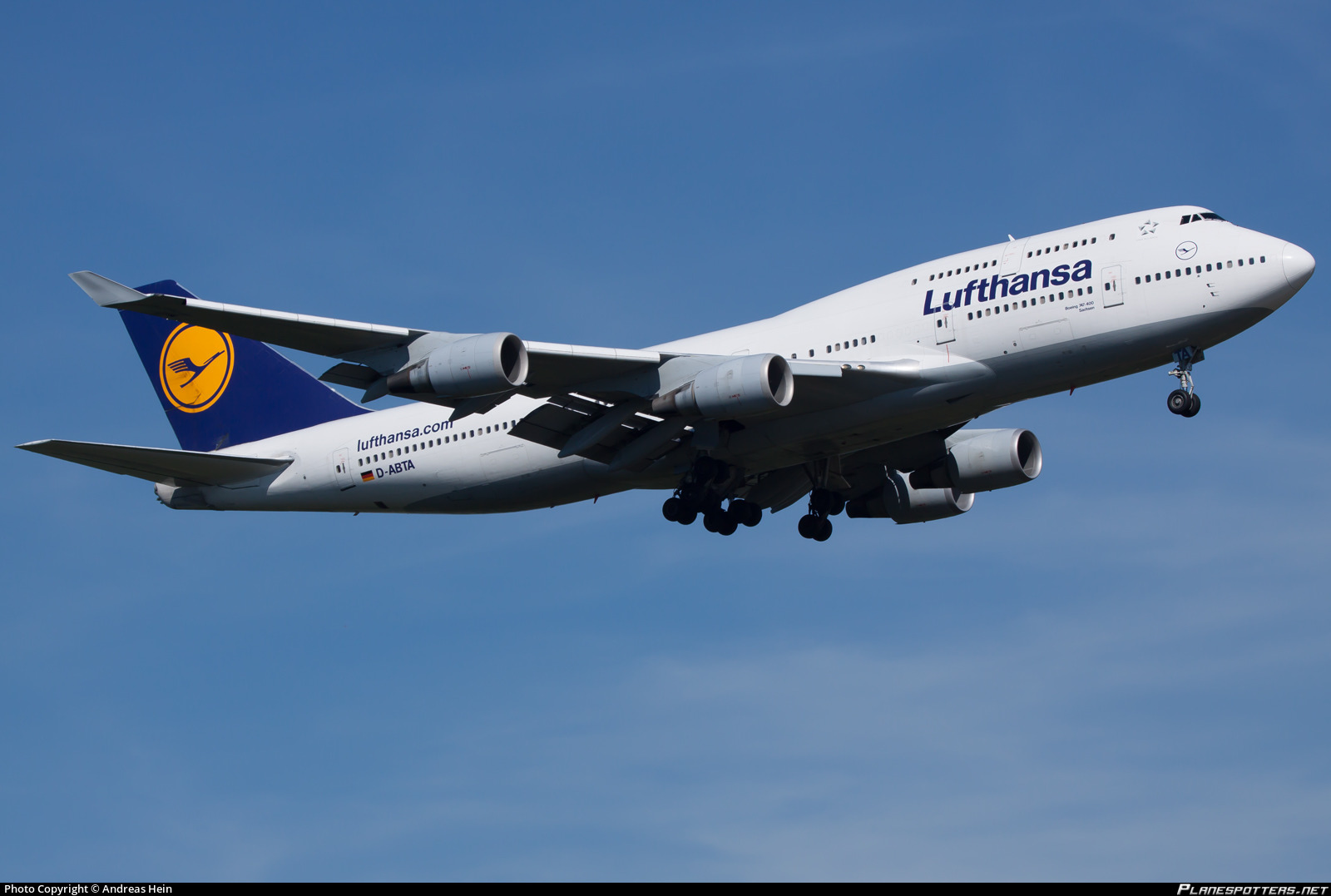 D abta lufthansa boeing 747 430m PlanespottersNet 306718 7c2354227c o