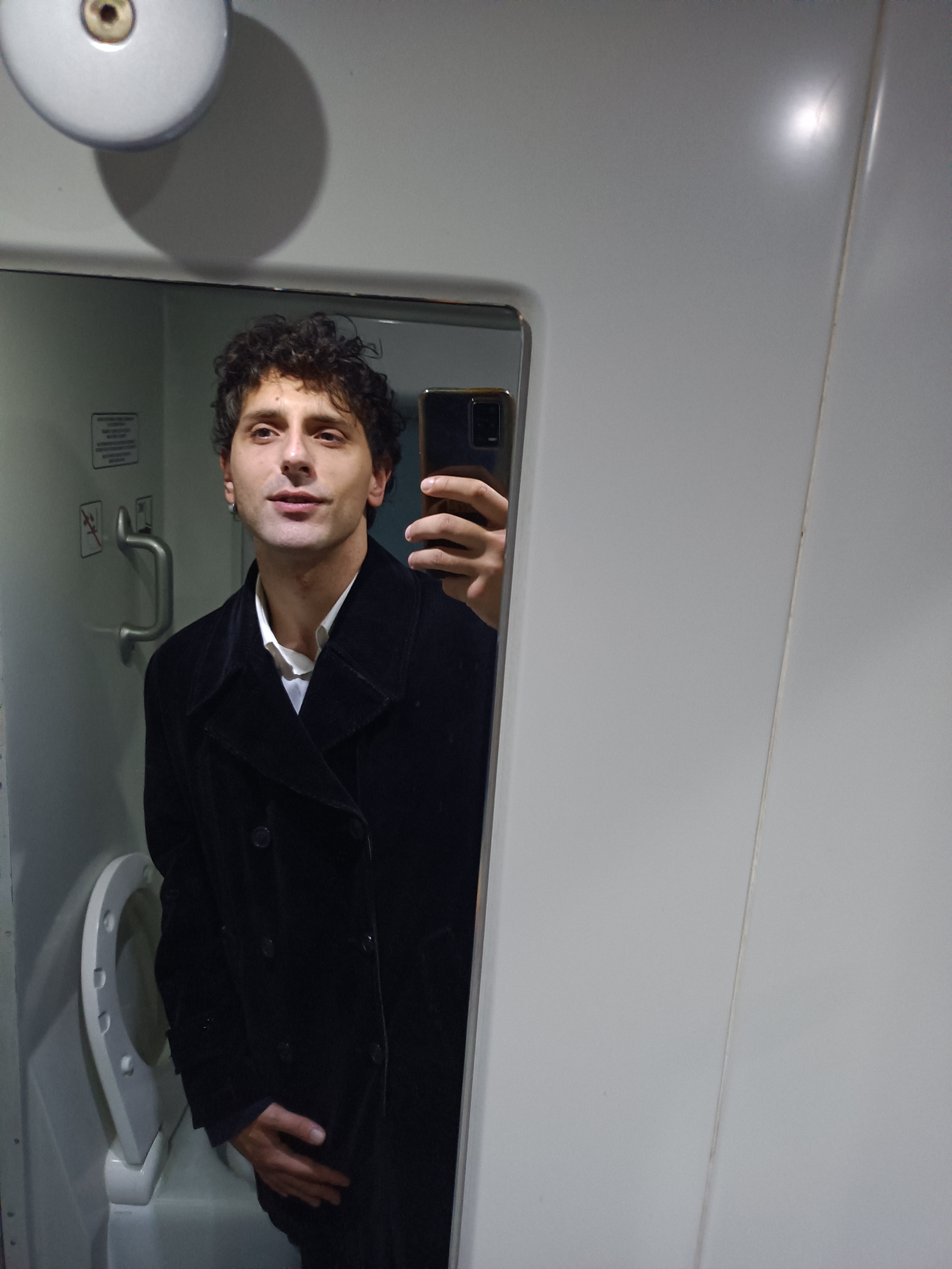 938303B8 94CA 4E03 8EAE 5DE76056748E