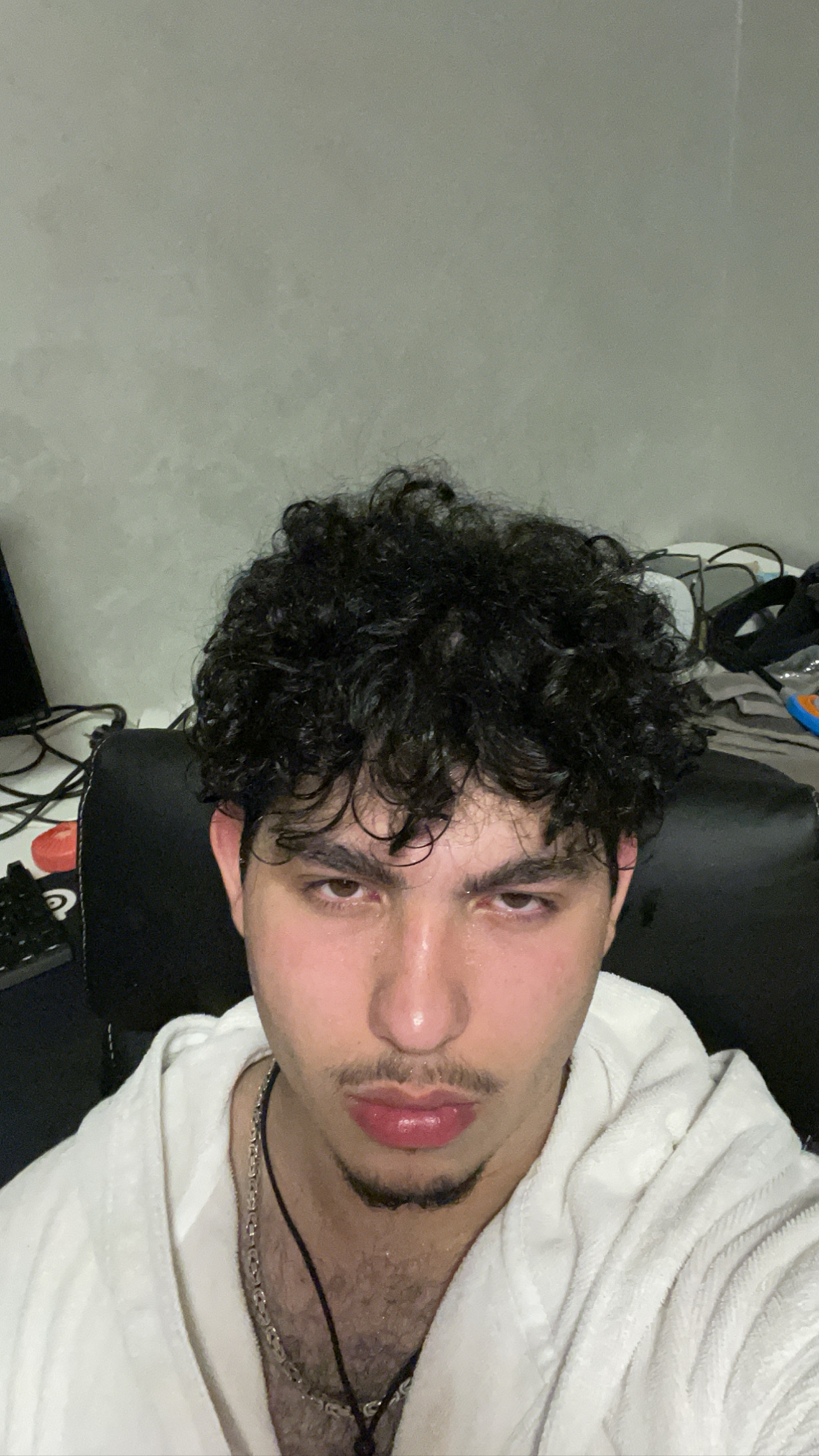 3709067 6291C2E4 833B 4DBD 9C56 7C218CE36575