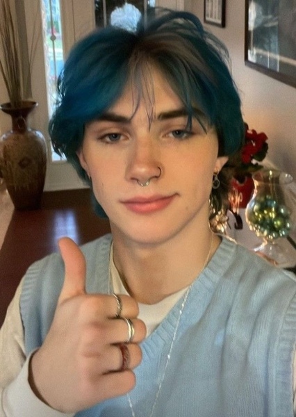 Actor cameron hill 708003 large