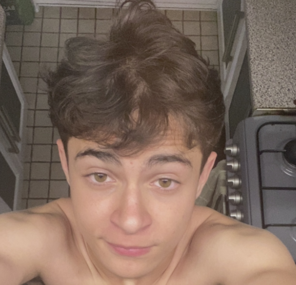 97B16A3C 4A7F 4C59 AC2D 5EA974136101