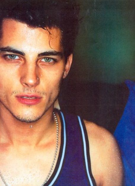 2015795 C8E0E53E 5000 488F 8322 3B38648A913C