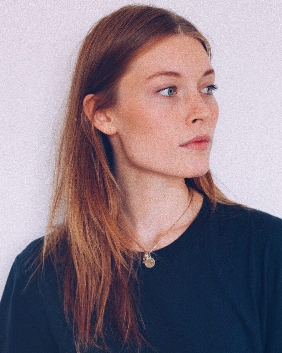Caroline lossberg and her massive jawline v0 a1b08gsf2uk81