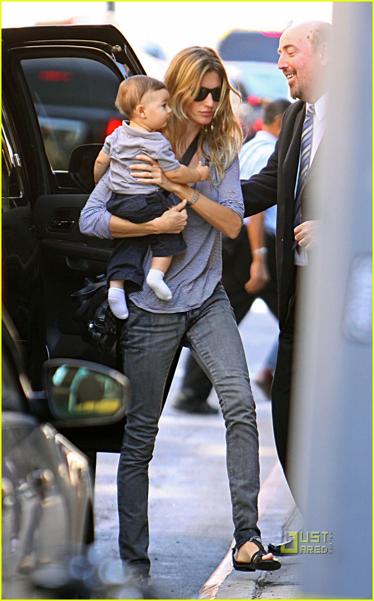Gisele bundchen benjamin nyc 01