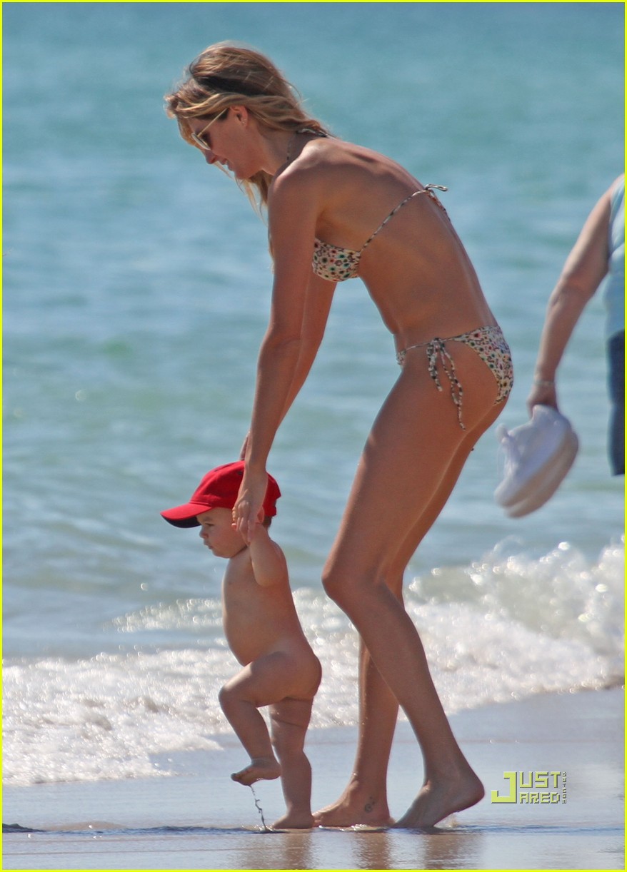 Gisele bundchen bikini benjamin beach 09