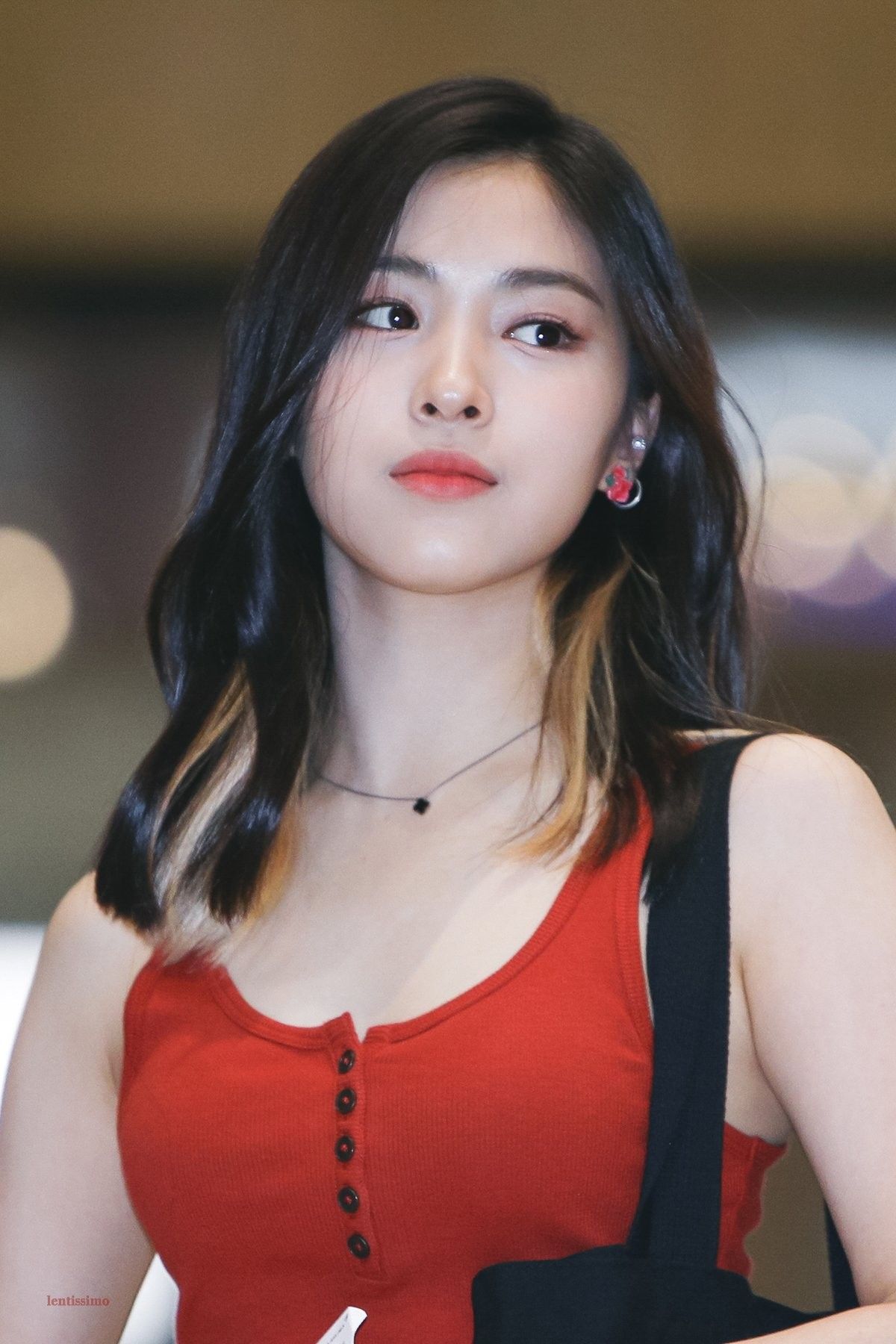 Itzy ryujin born 2001
