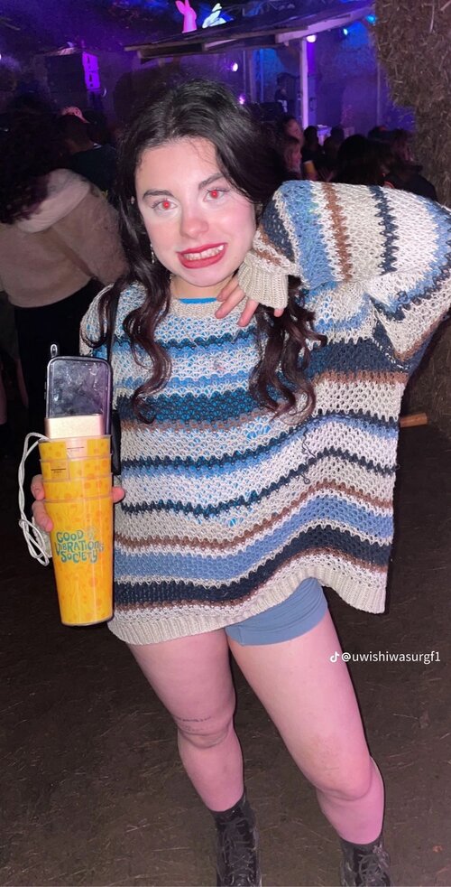 60AEB05D E22C 4658 B50B 76B674FACA7D