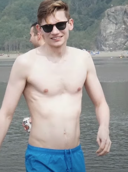 DAD5286C D4B3 44FA B47B 44EF8348E786