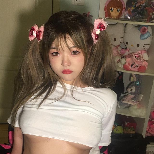 4 4