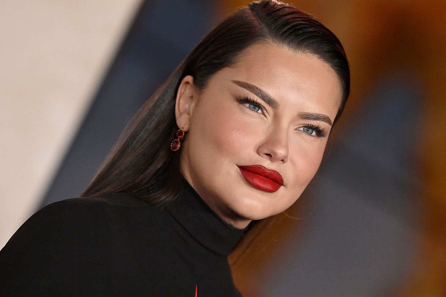 Adriana lima hunger games 1 111523 82a3d76e3f014ffca71fad9f11a17ff8