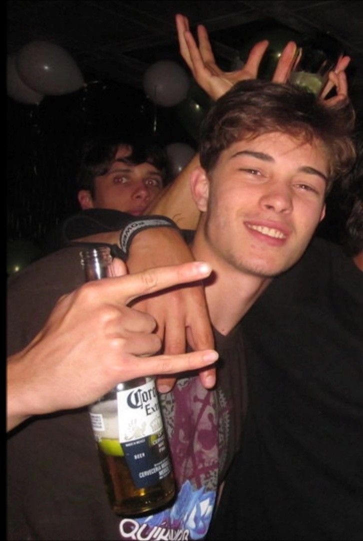 3058072 3057424 F243B5C2 FBA8 48EC A152 6D4507C6968A 2