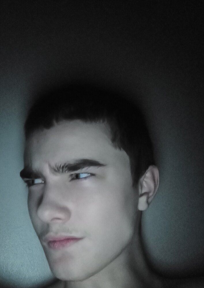 1703515 32FE3CCB 78CF 42DF 9C3F 8E2700DADC8E