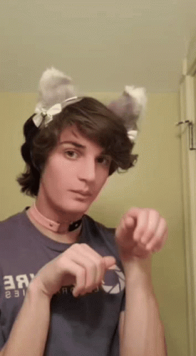 Femboy not suspic0us