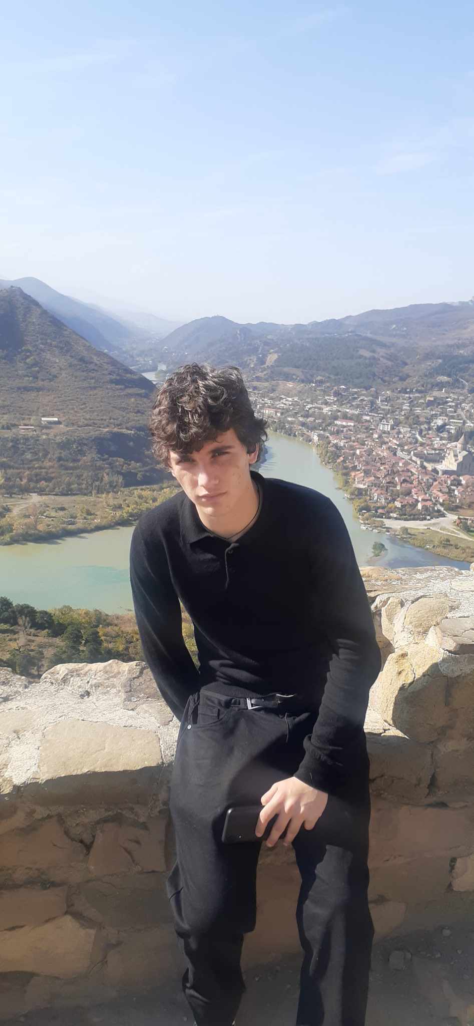 371546129 175115015656882 1088884759429651797 n