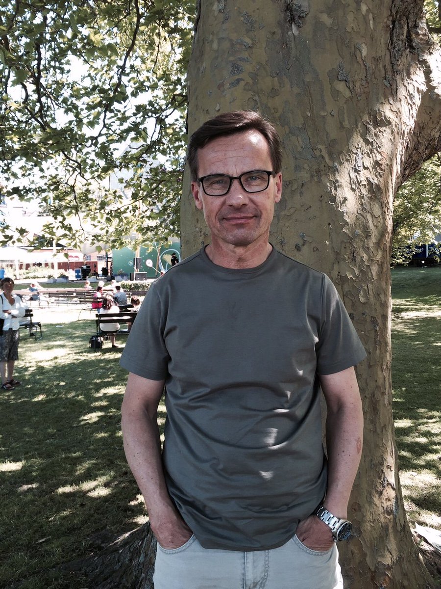 3511014 E5JTRcYX0AMzzt5