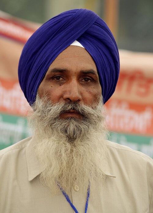 1200px-Sikh_man,_Agra_10.jpg