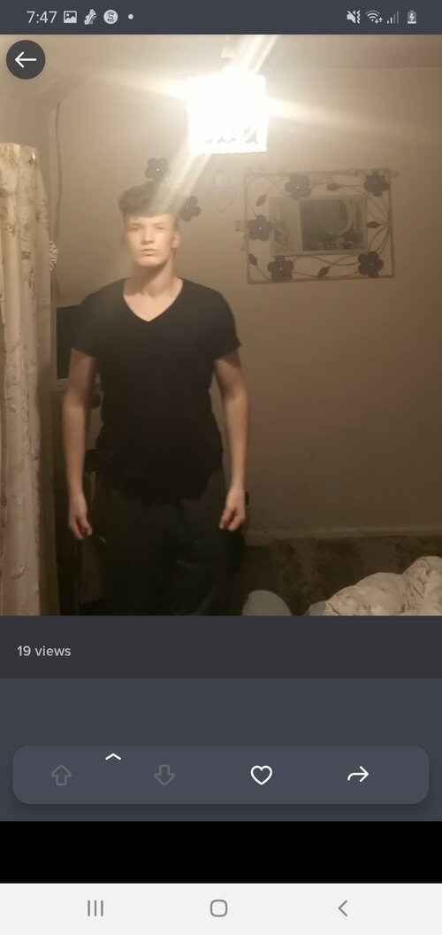 Screenshot_20231128-194725_Imgur.jpg