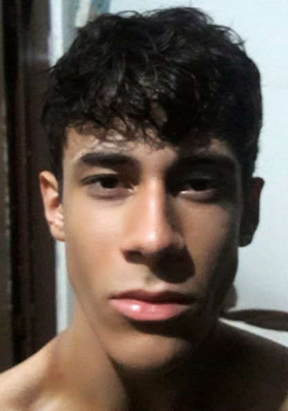 1701570828672