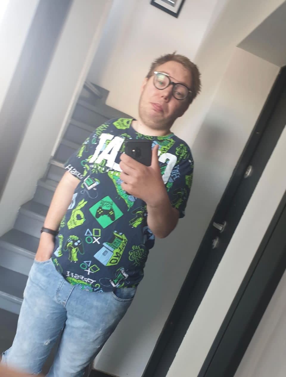 2D70F0F9 53B6 4759 BAB4 8461B98110E4