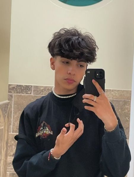 1703109933763