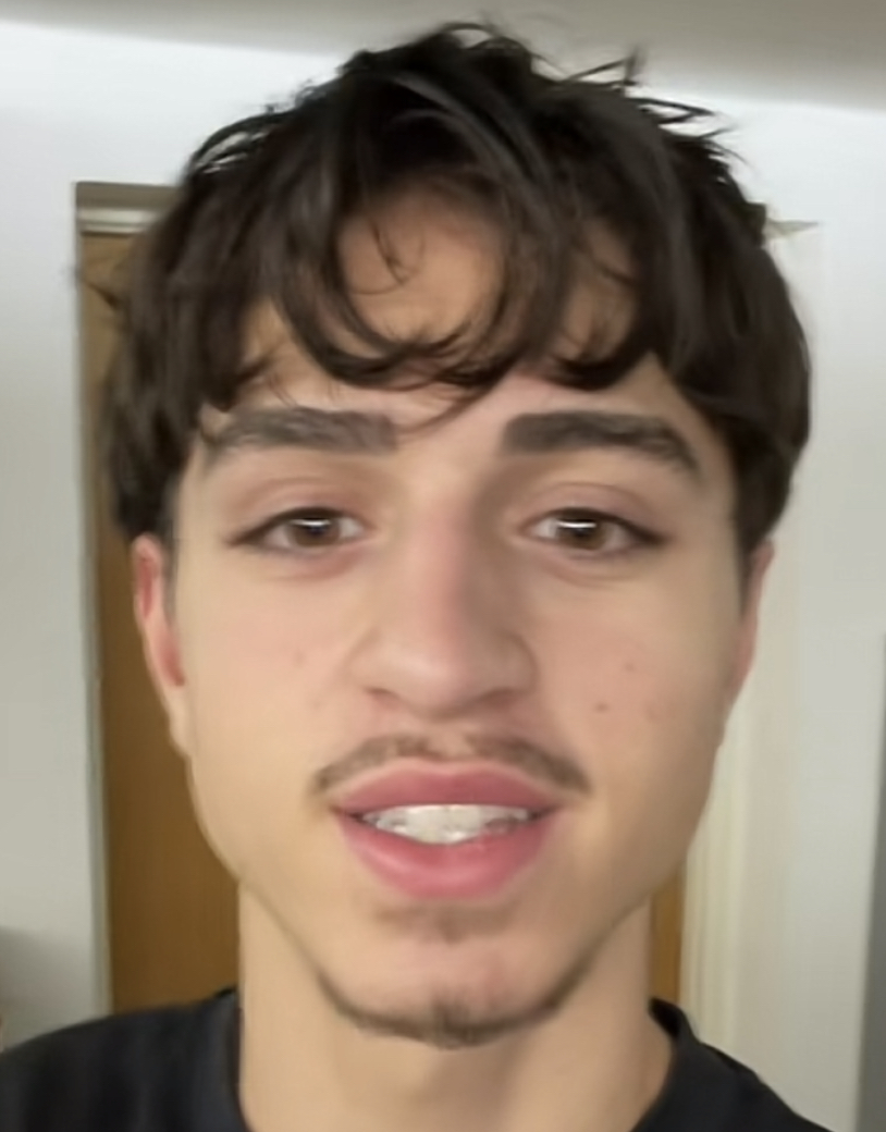 EEF65E59 4948 42F7 B808 084247BFC9E9