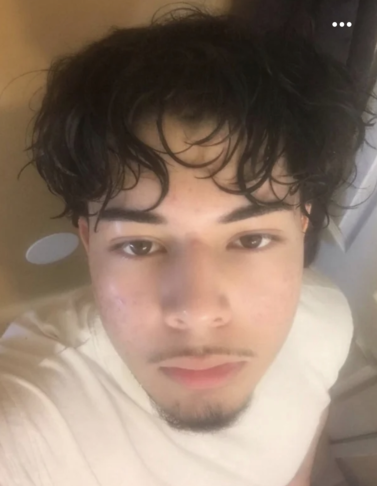 98032406 C82E 4D70 9CF5 5F428273A8F9