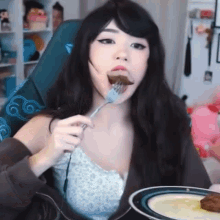 Emiru eat emiru Emiru eat emiru