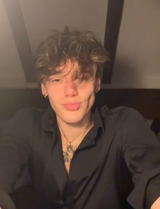 1704041435526