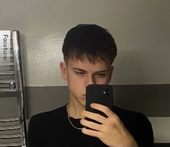 Facetune_25-12-2023-21-52-20.jpeg