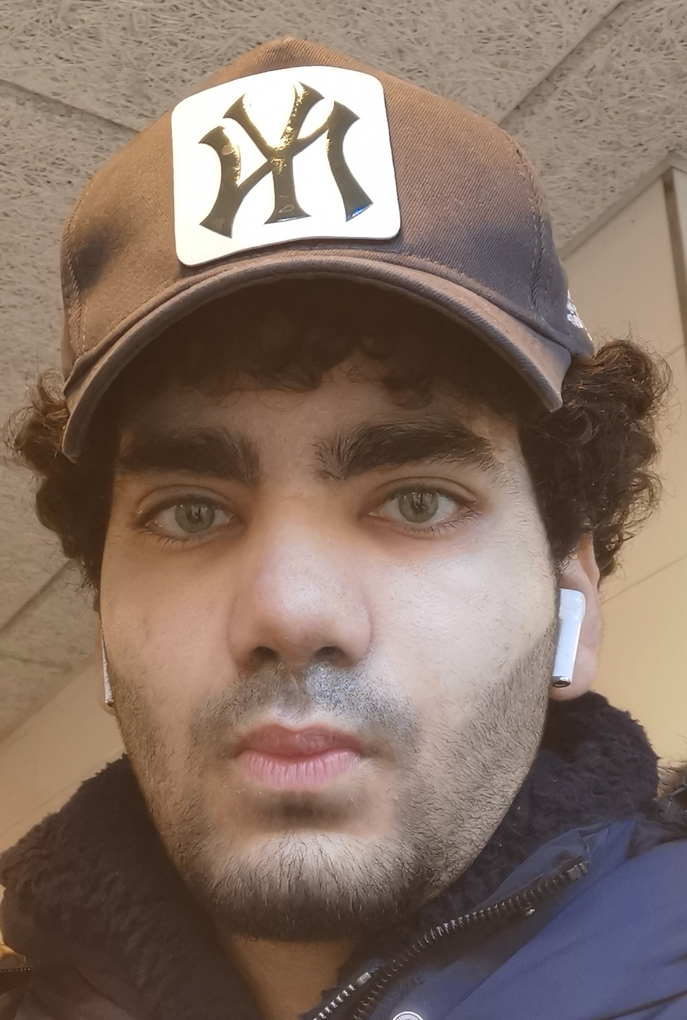 1704276381908