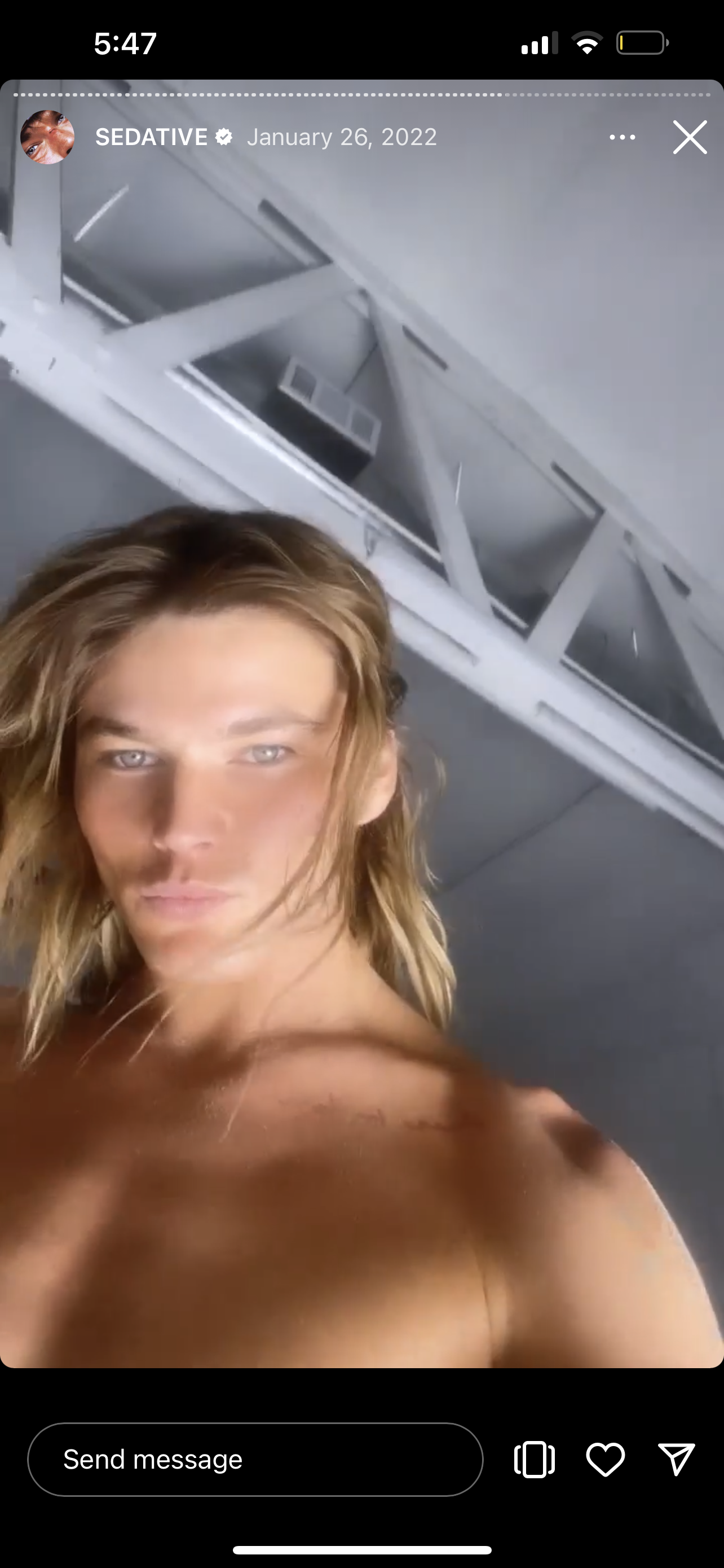 2439D1D1 A617 431B B186 FF1908321D11