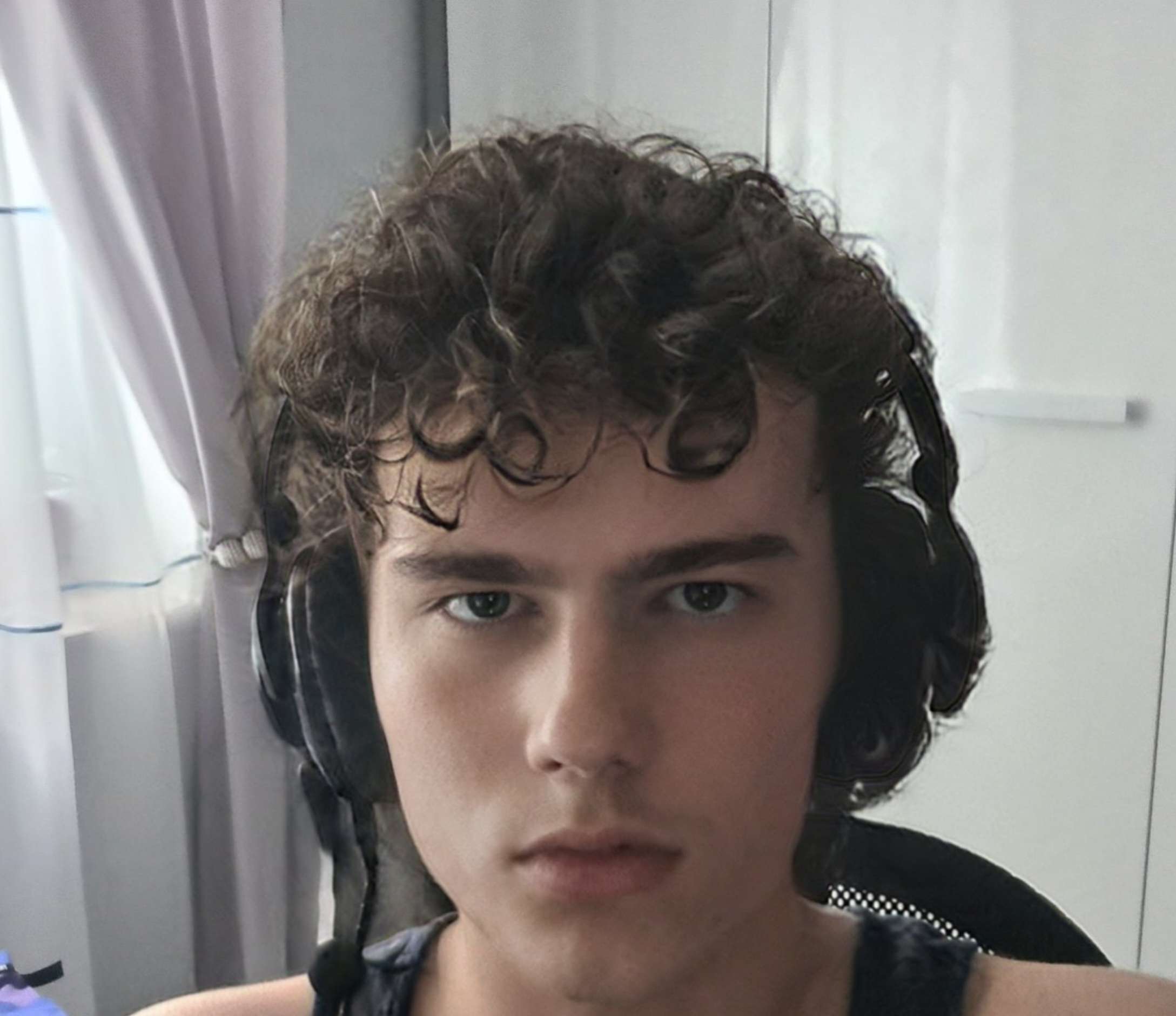 3657410 169488 2530425