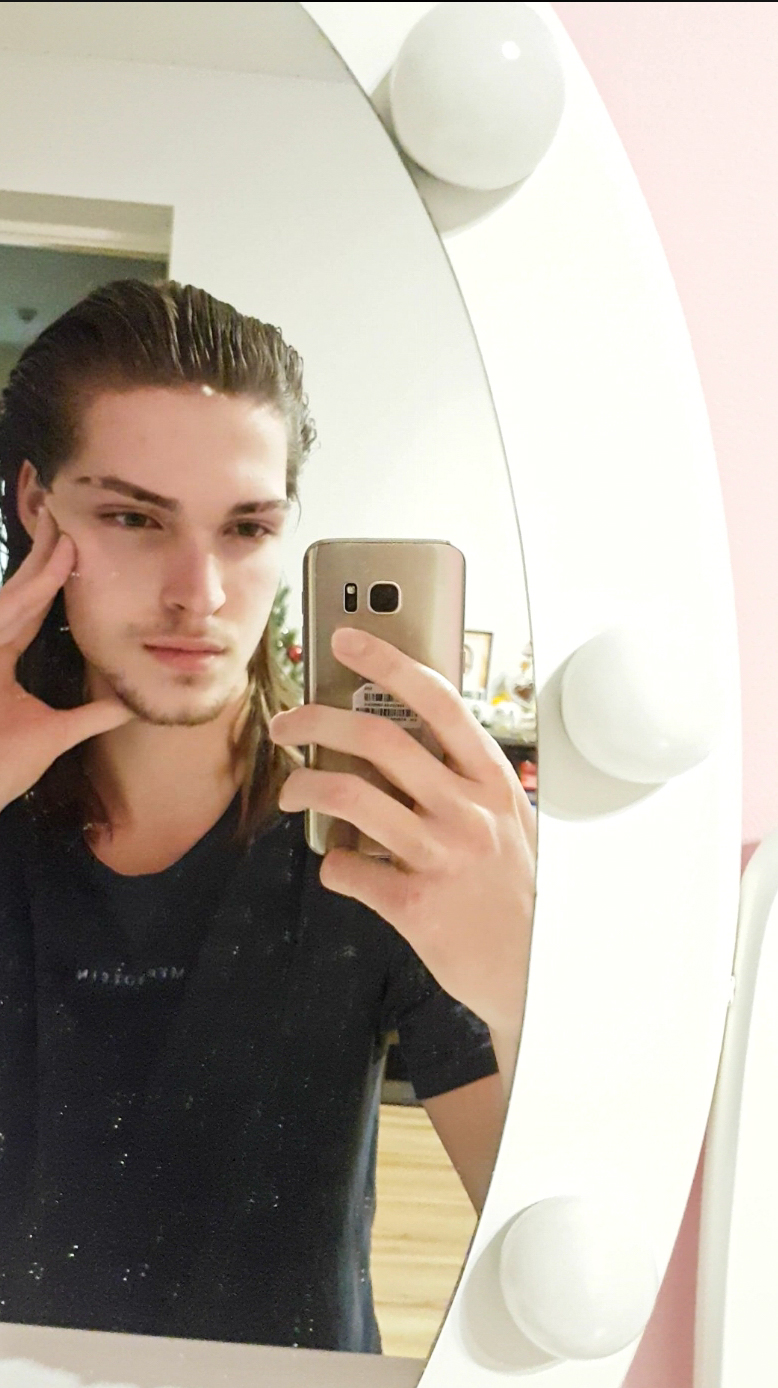 Screenshot 20240122 165230 FaceApp