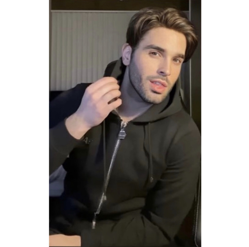 632C2022 0BDF 4AFF BB19 7C997B52E1C0