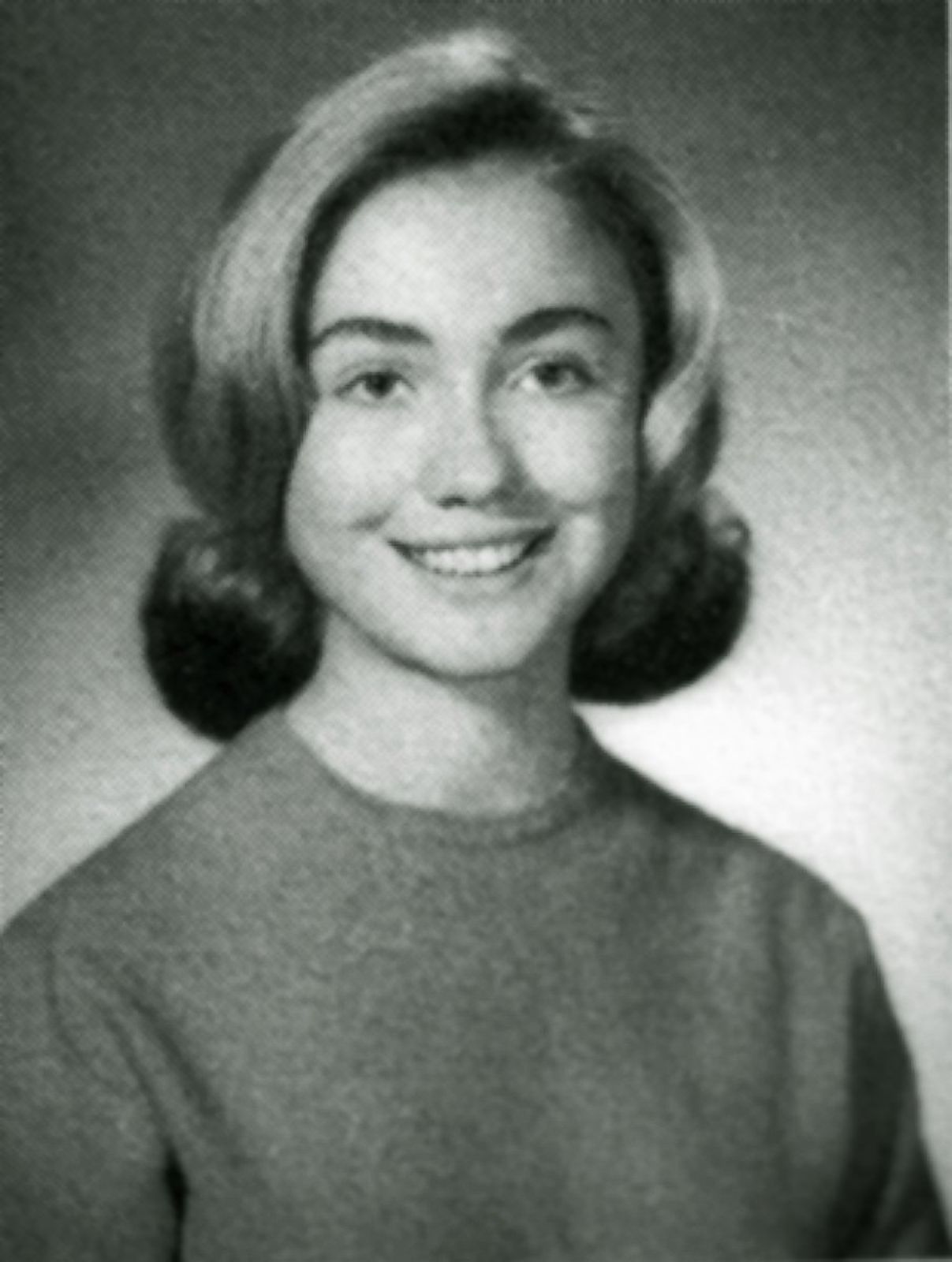 Ap hillary clinton ss high school yr book lpl 121024 3x4 1600