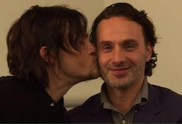 Dee on X