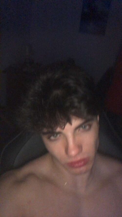 Snapchat-617613736.jpg