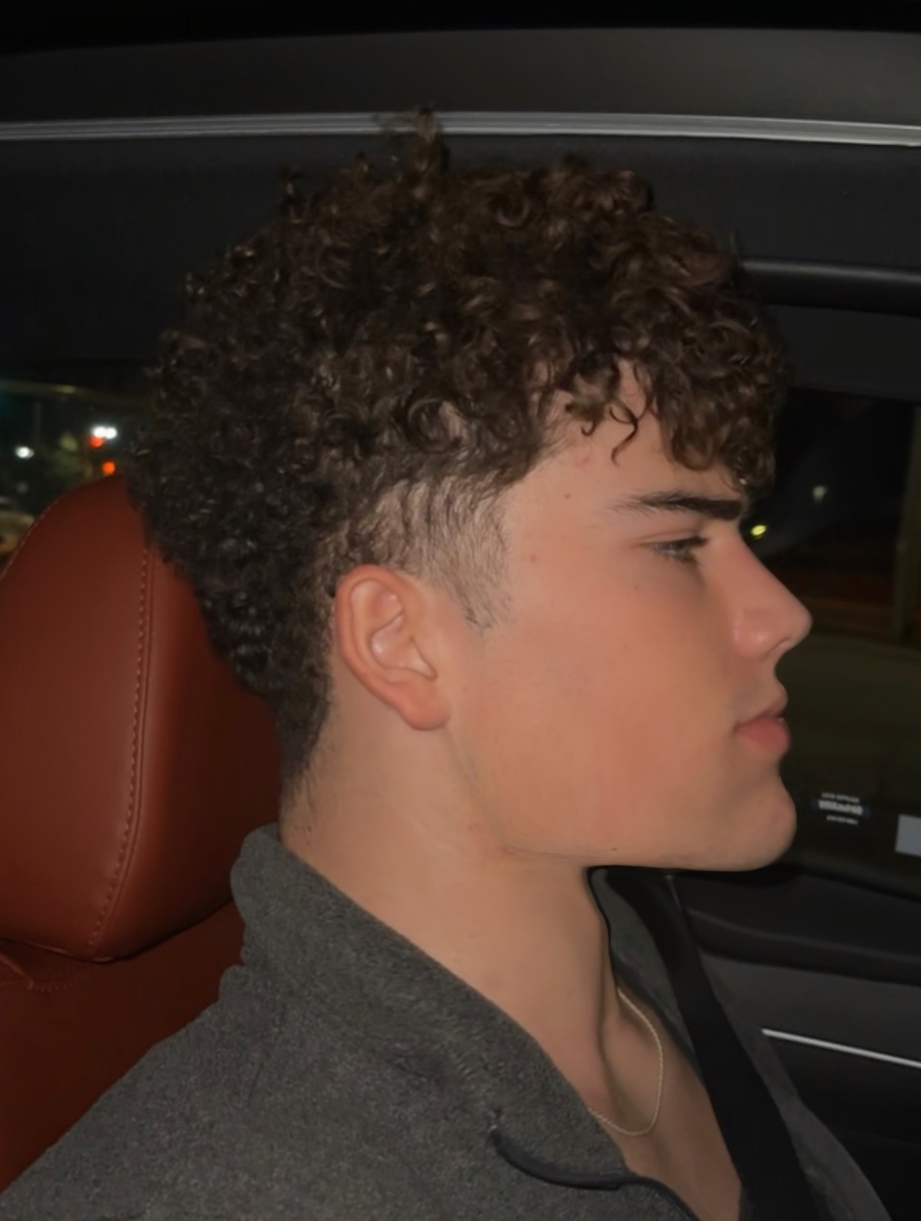 8EC5FEB0 0D74 437E 9096 CB5DD5AE1767