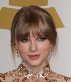 Brown hair withbangs hairstyle taylor swift