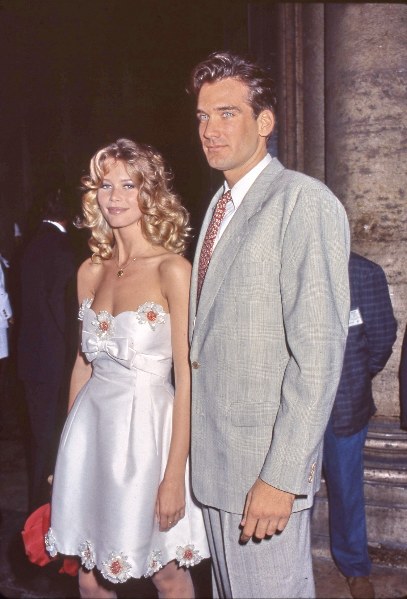 CLAUDIA SCHIFFER BILL YOUNG FALDONE 28 ANTROPOLOGIA SOCIALE638 resize4ce141e396eccc3d0218