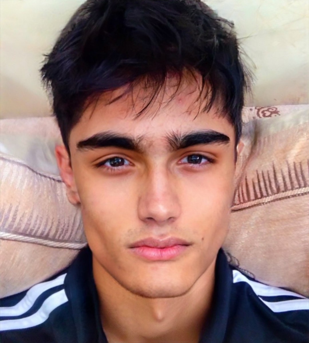 Screenshot 20240221 140853 FaceApp
