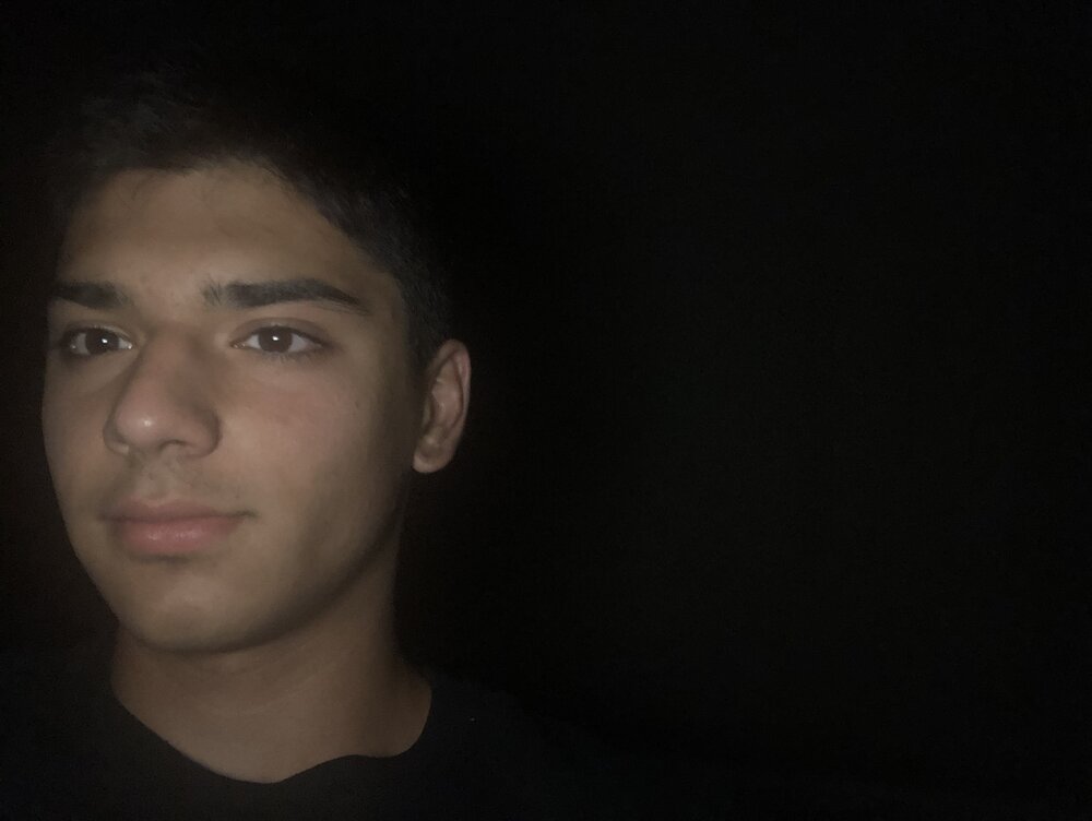 1851489 6884162B AF11 41D8 9132 96692D62B052