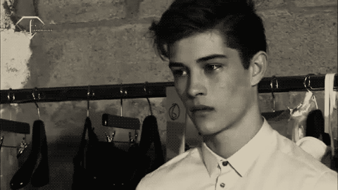 tumblr_3ea775920bb9d2afed31d61e82f6af26_e9813df9_500.gif