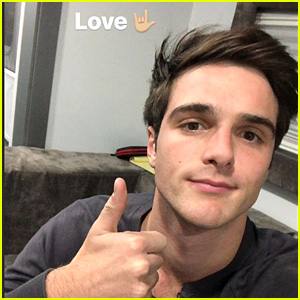 Jacob elordi social media break