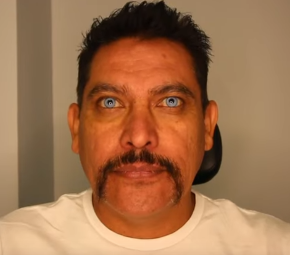 Blue eye dye