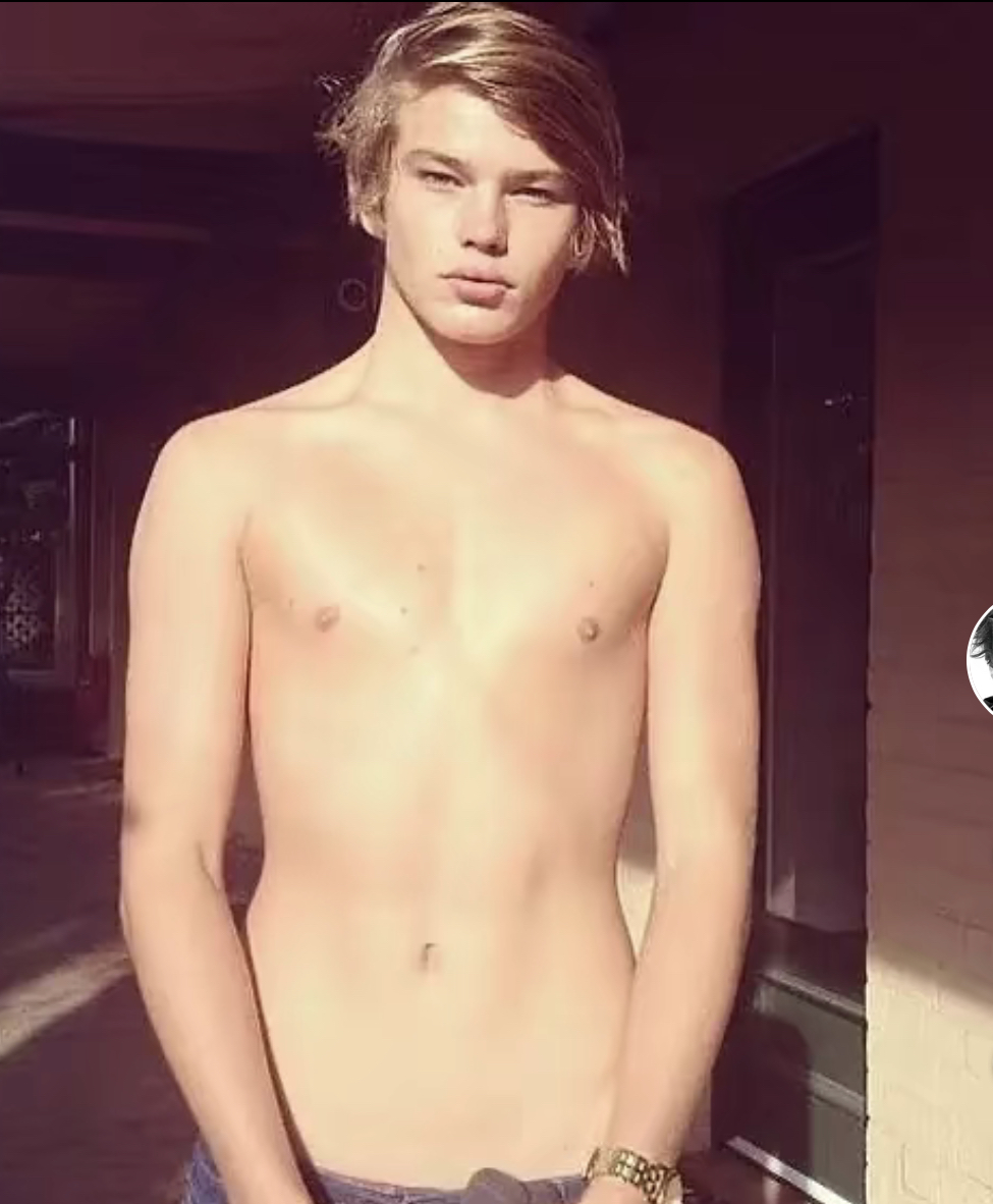 FB428573 AB96 4631 A5F0 C75F366C542D