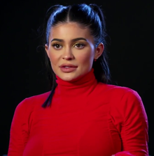 220px Kylie Jenner1 cropped