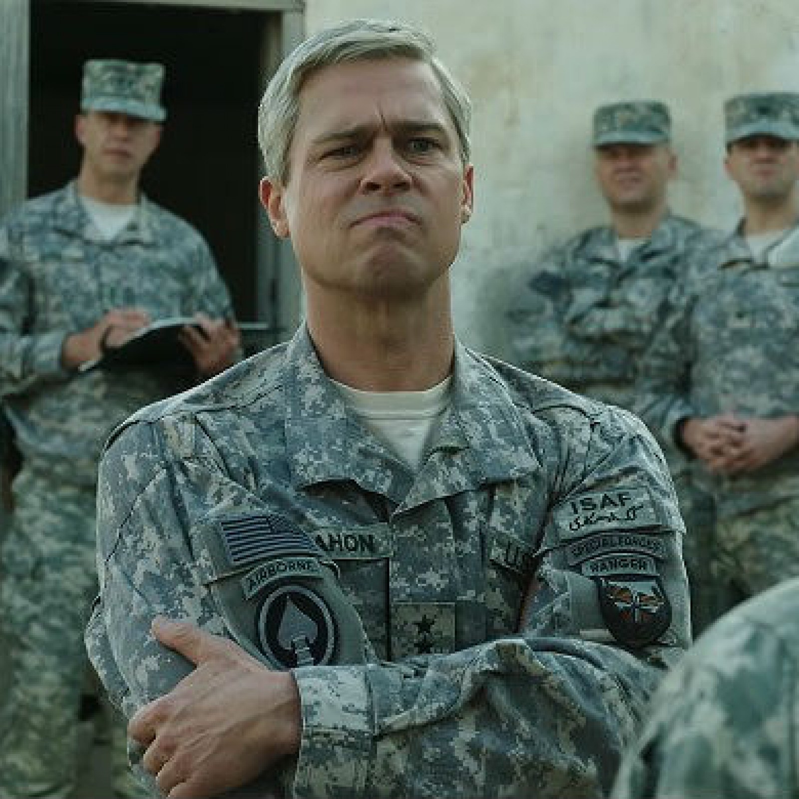 Brad pitt war machine