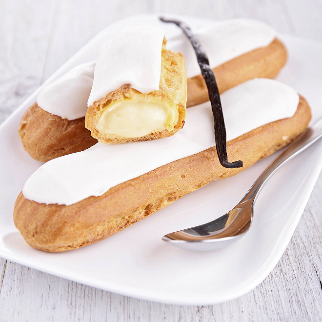 I86288 eclairs a la vanille