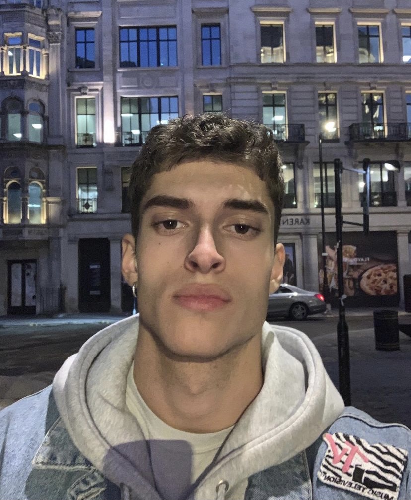 A2CD28A5 D800 4FEB 8BA8 242D232902CE